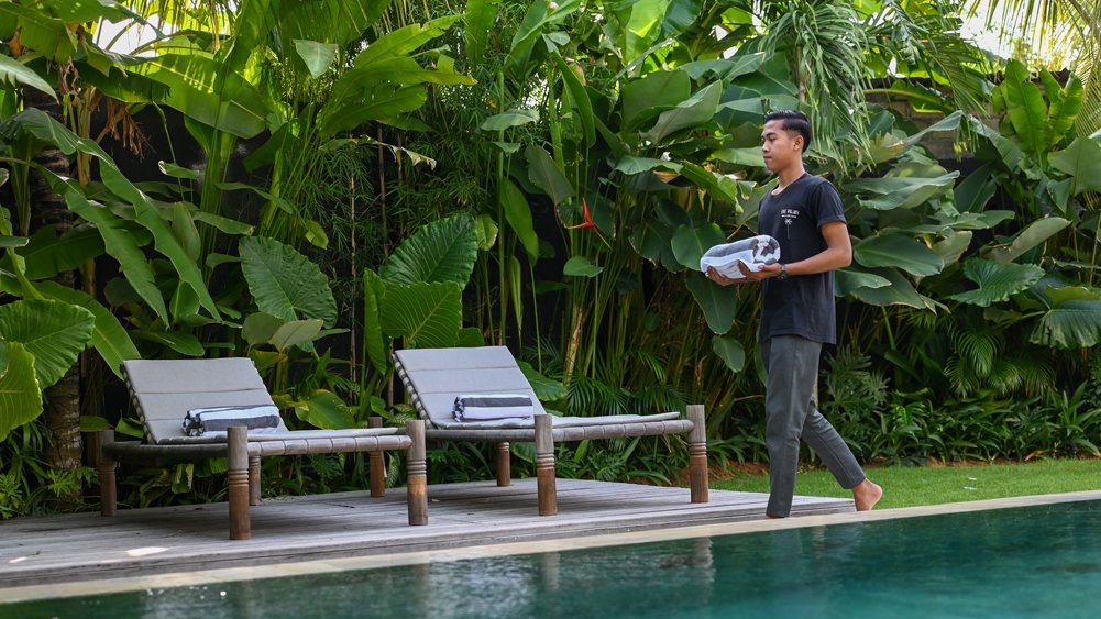 - Elite Havens - Five Palms Villa 1 - Private 5-Bedroom Modern Luxury Villa in Bali Indonesia - World class hospitality